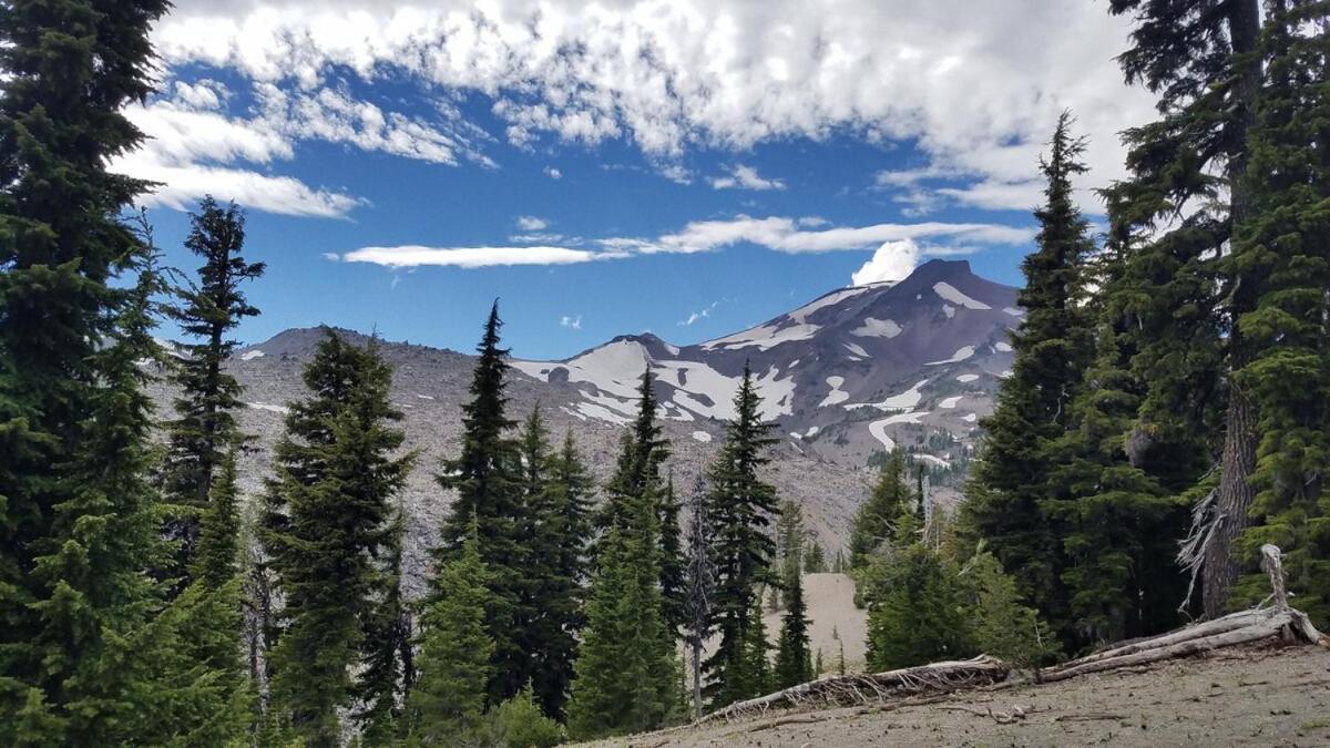 Mt. Bachelor & Sun River Get Away Бенд Екстериор снимка