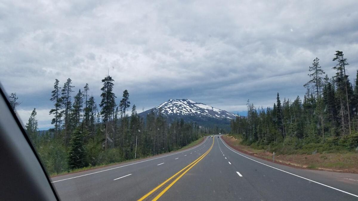 Mt. Bachelor & Sun River Get Away Бенд Екстериор снимка
